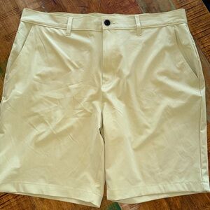 World Wide Sportsman flat front shorts. SZ 40. Brand new.